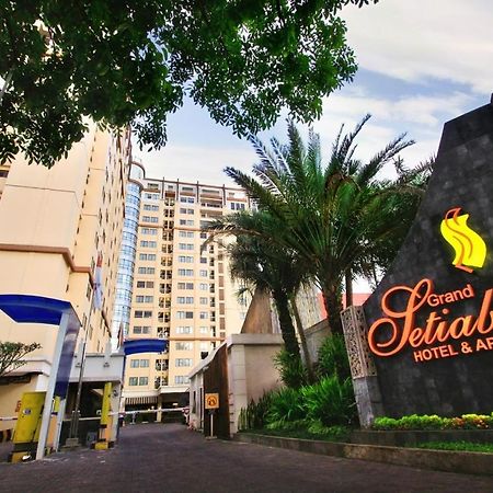 Youre At - Grand Setiabudhi Apartment บันดุง ภายนอก รูปภาพ